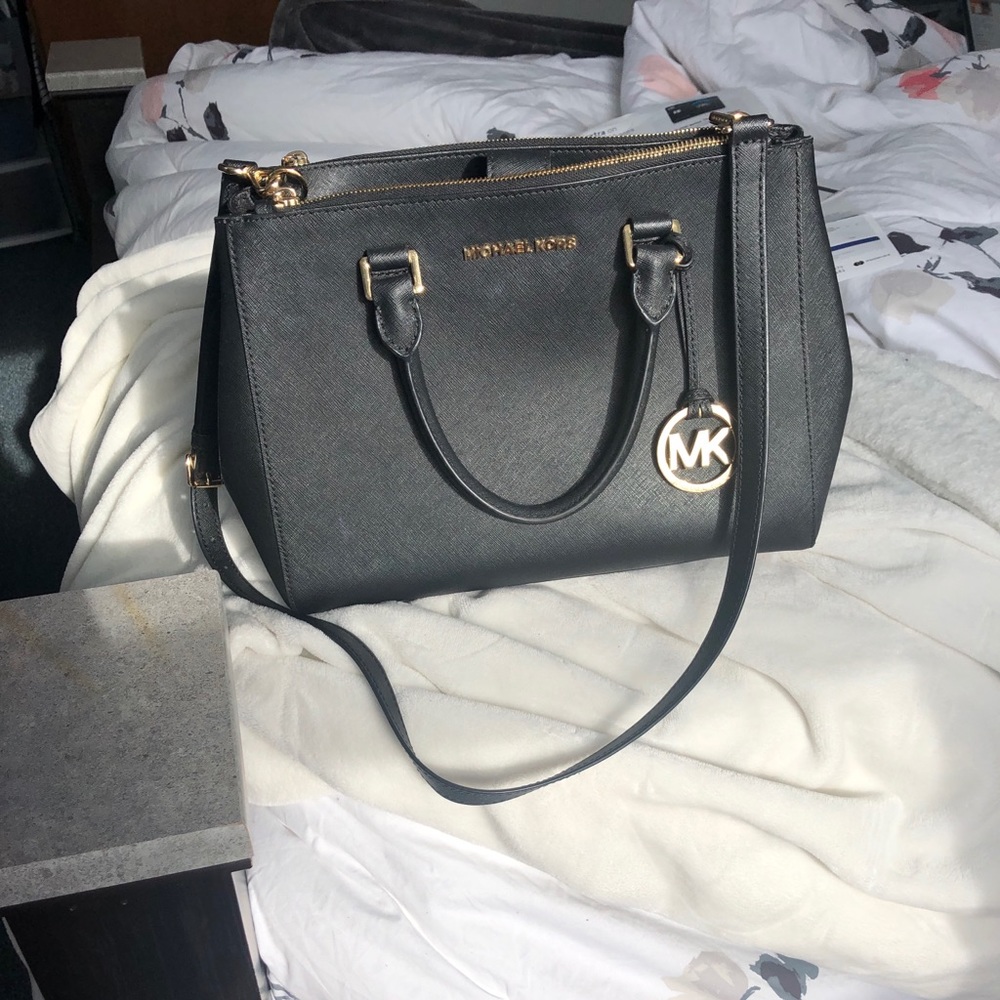 Authentic Michael Kors Kellen Saffiano